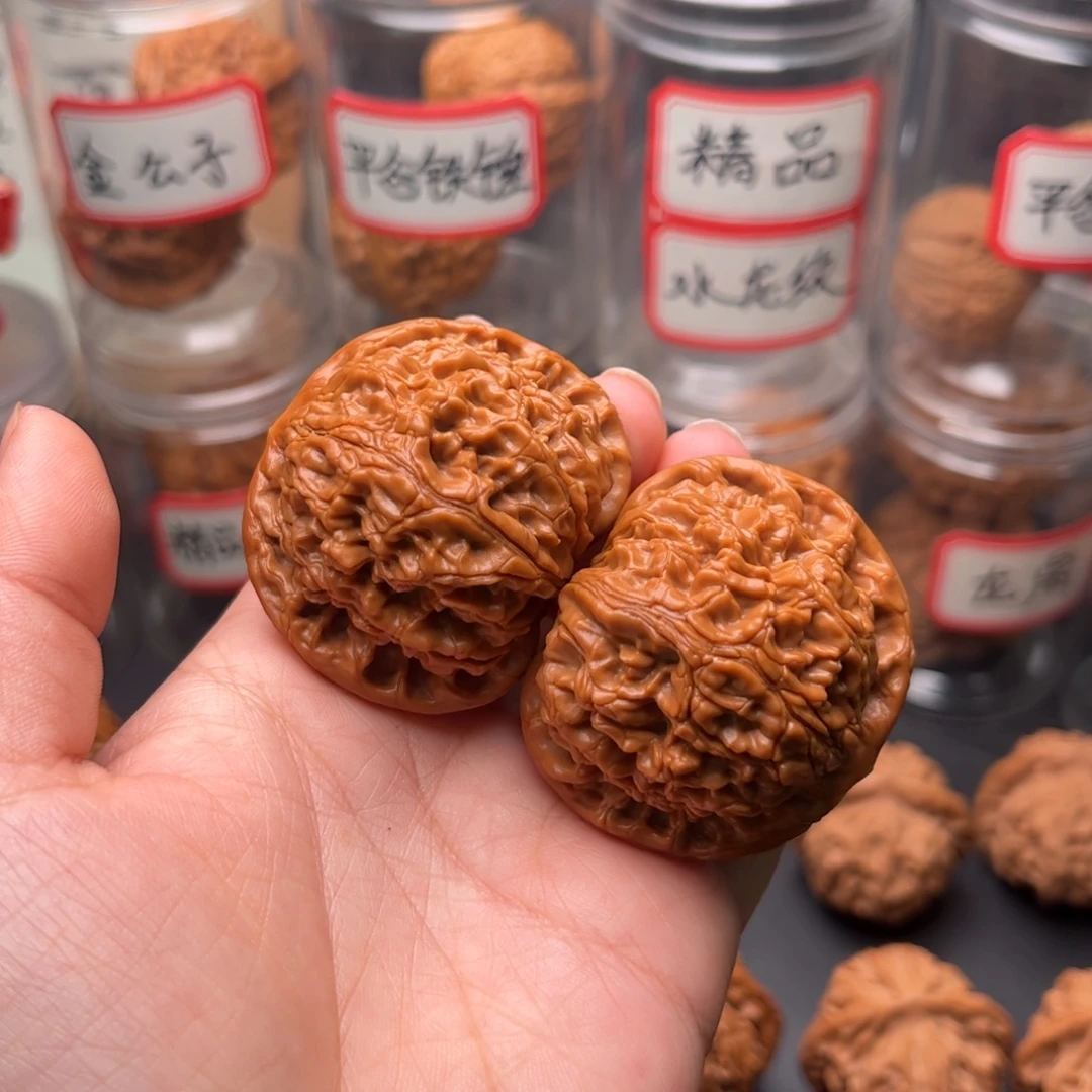 文玩核桃把件46精品水龙纹