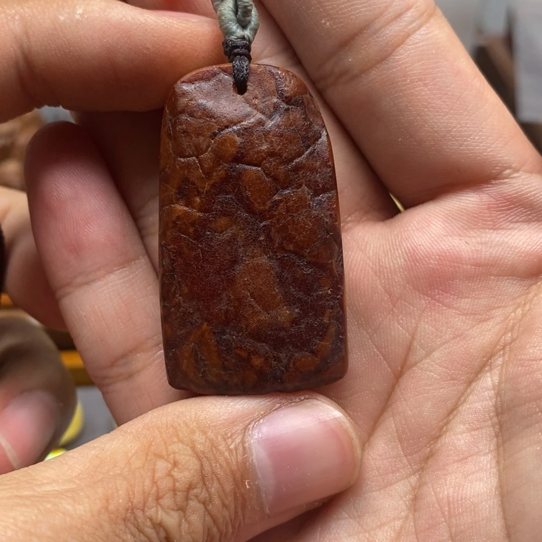 蜜蜡裸石未镶嵌带皮壳牌子卡25