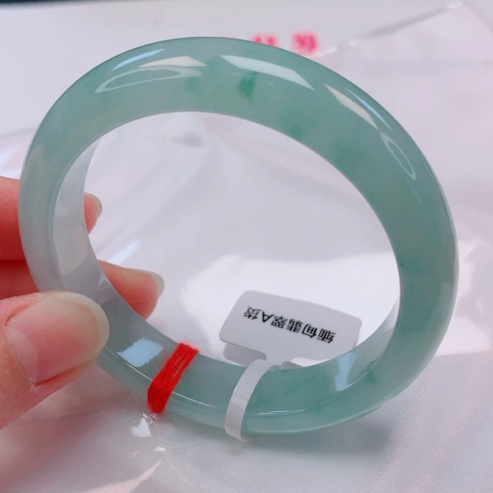 用***2翡翠未镶嵌手镯55圈口