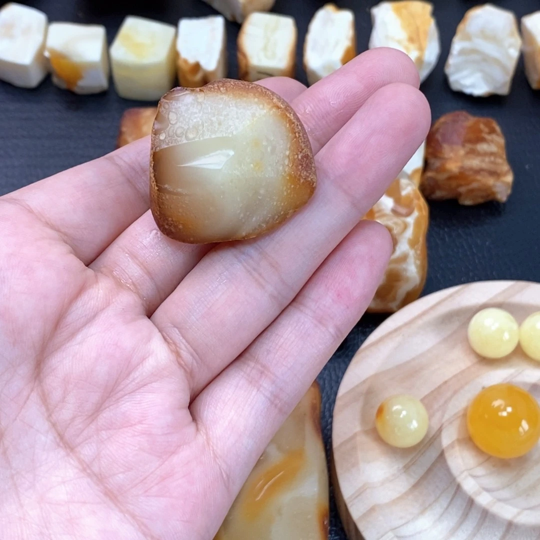 定制琥珀未镶嵌蜜蜡