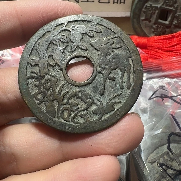 坤***泉铜现代工艺品花钱