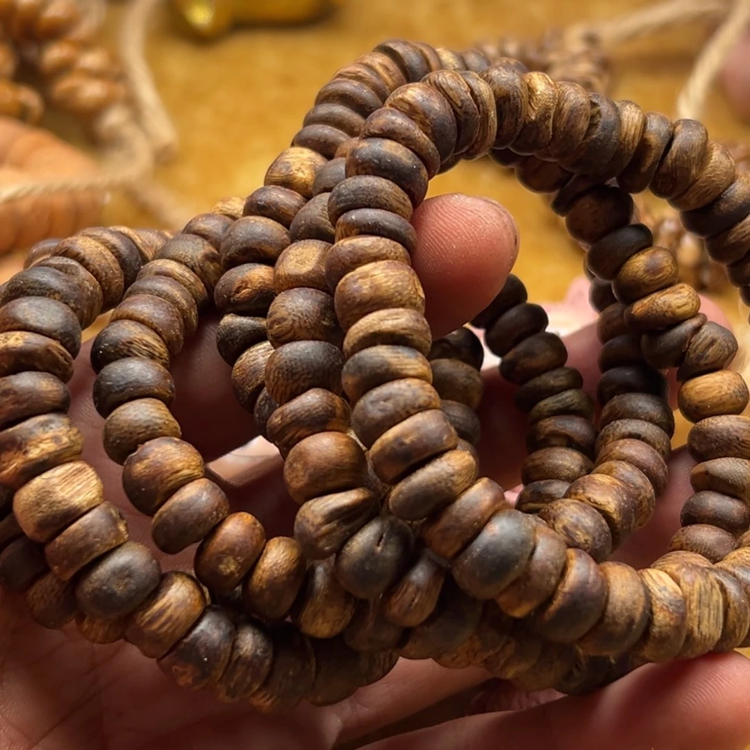 大叶紫檀（黑酸枝木类）