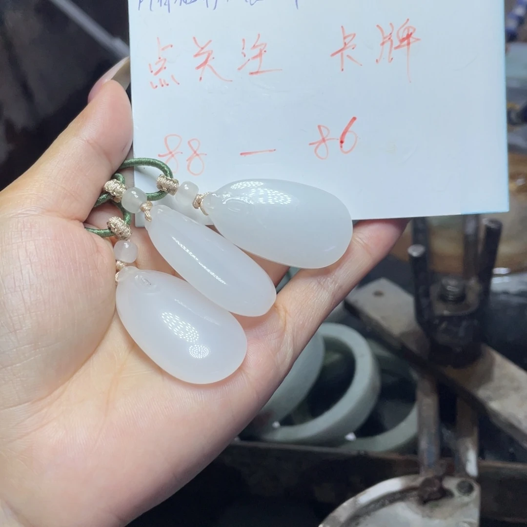颈饰未镶嵌和田玉（白玉）@**总