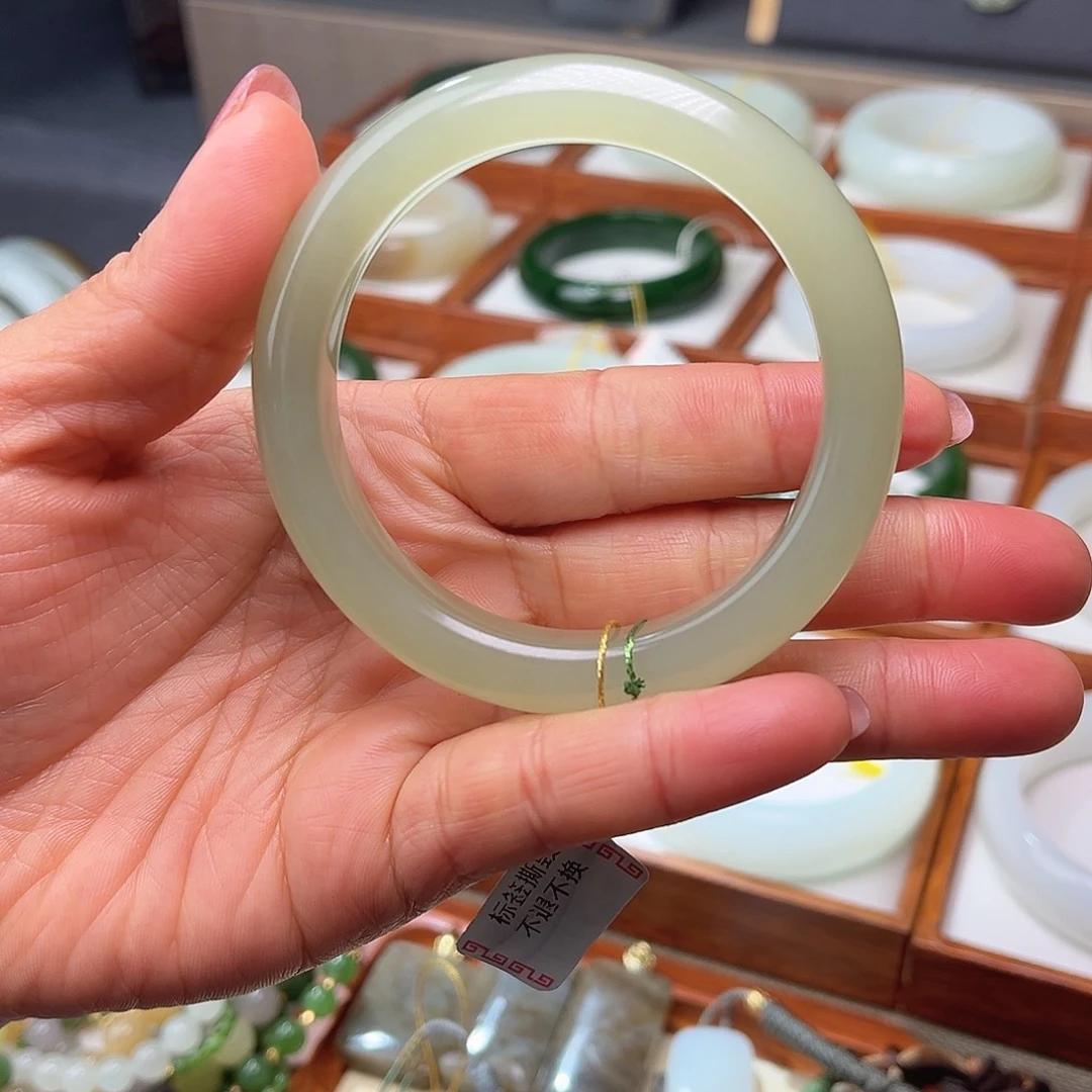 和田玉未镶嵌手镯56.2