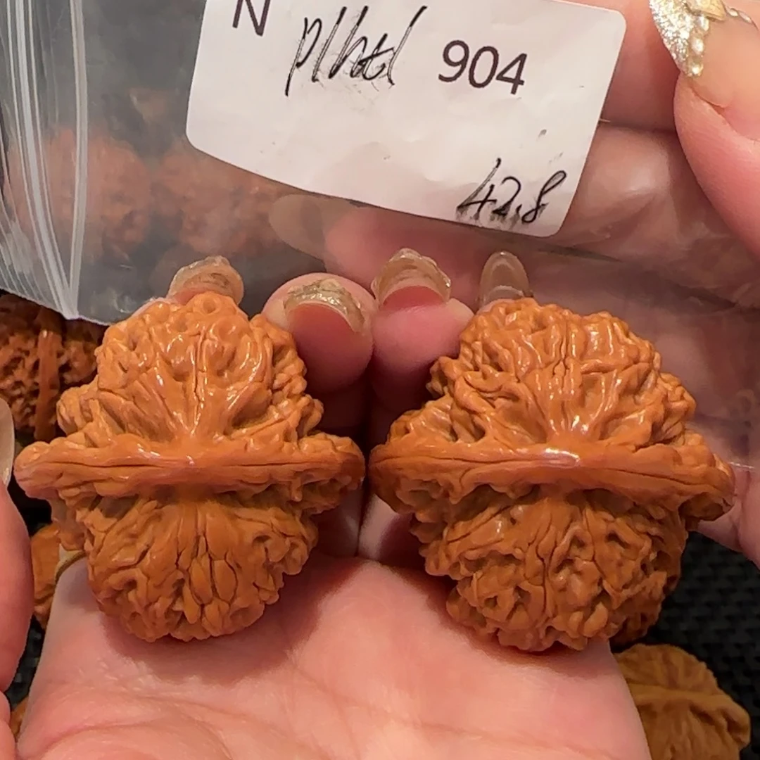 桃核吊坠奥***曼盘龙虎头42精品