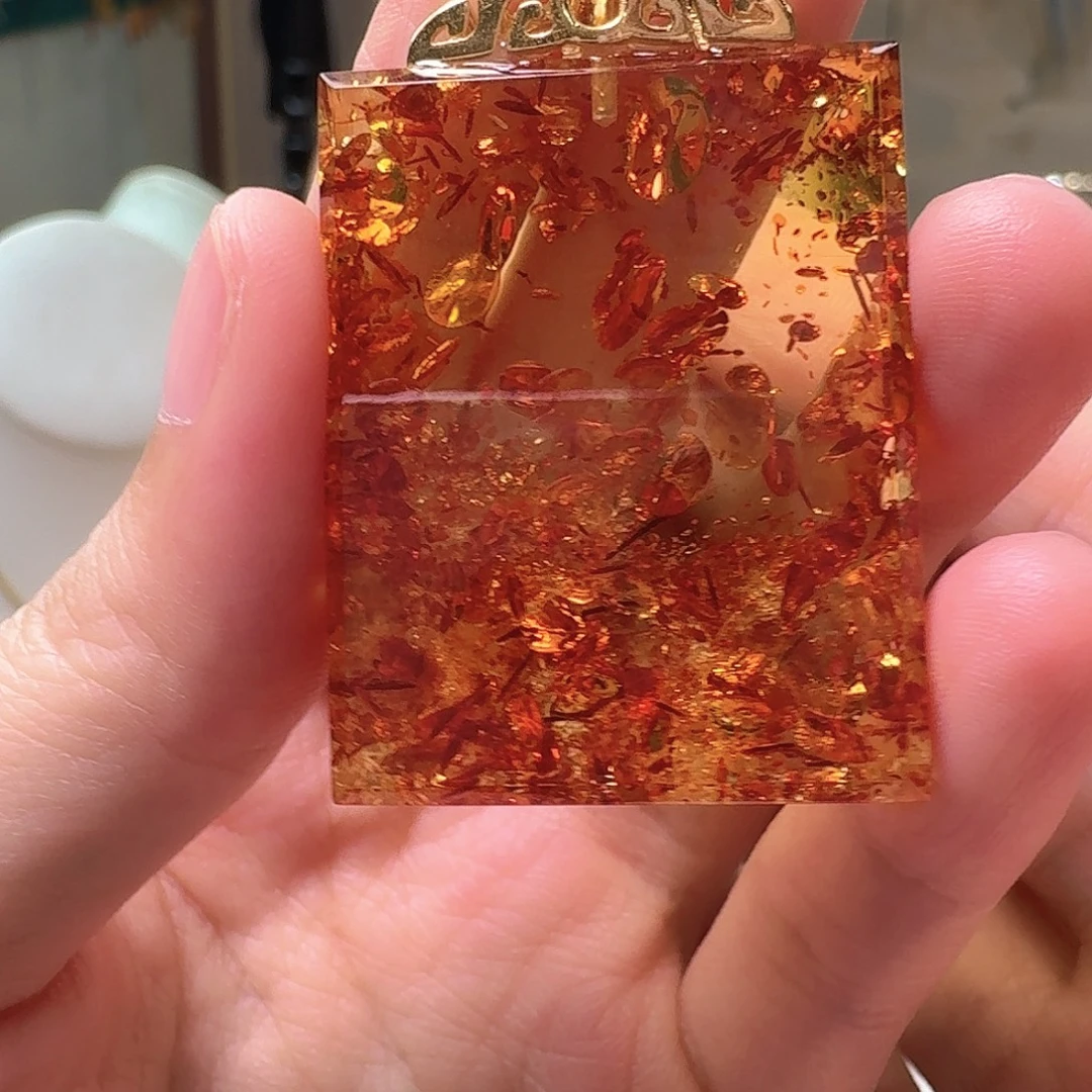 琥珀未镶嵌颈饰吊坠