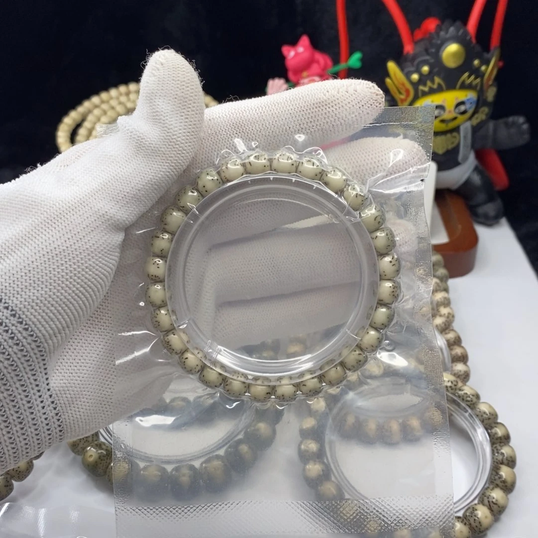 手串星月菩提8*7绿背河豚