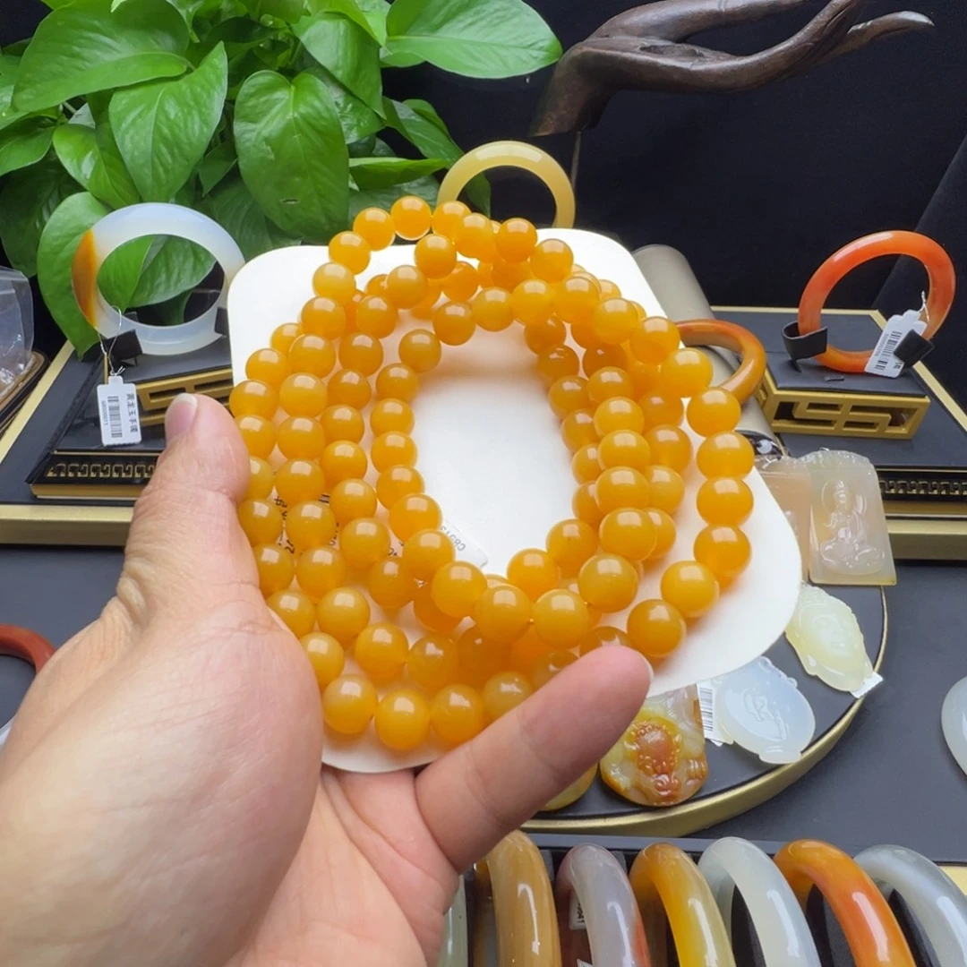 云***西石英质玉（黄龙玉）未镶嵌手镯