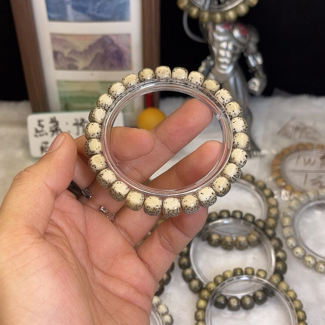 手串星月菩提05 号.  星月菩提. 一物一图.