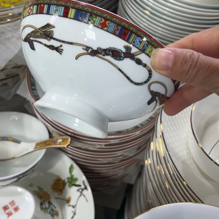 瓷片爱马仕5.5寸碗六个