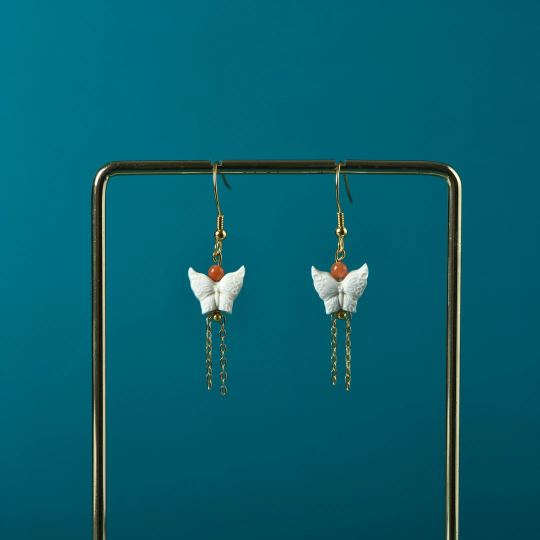 猛犸牙精雕蝶舞耳坠一对