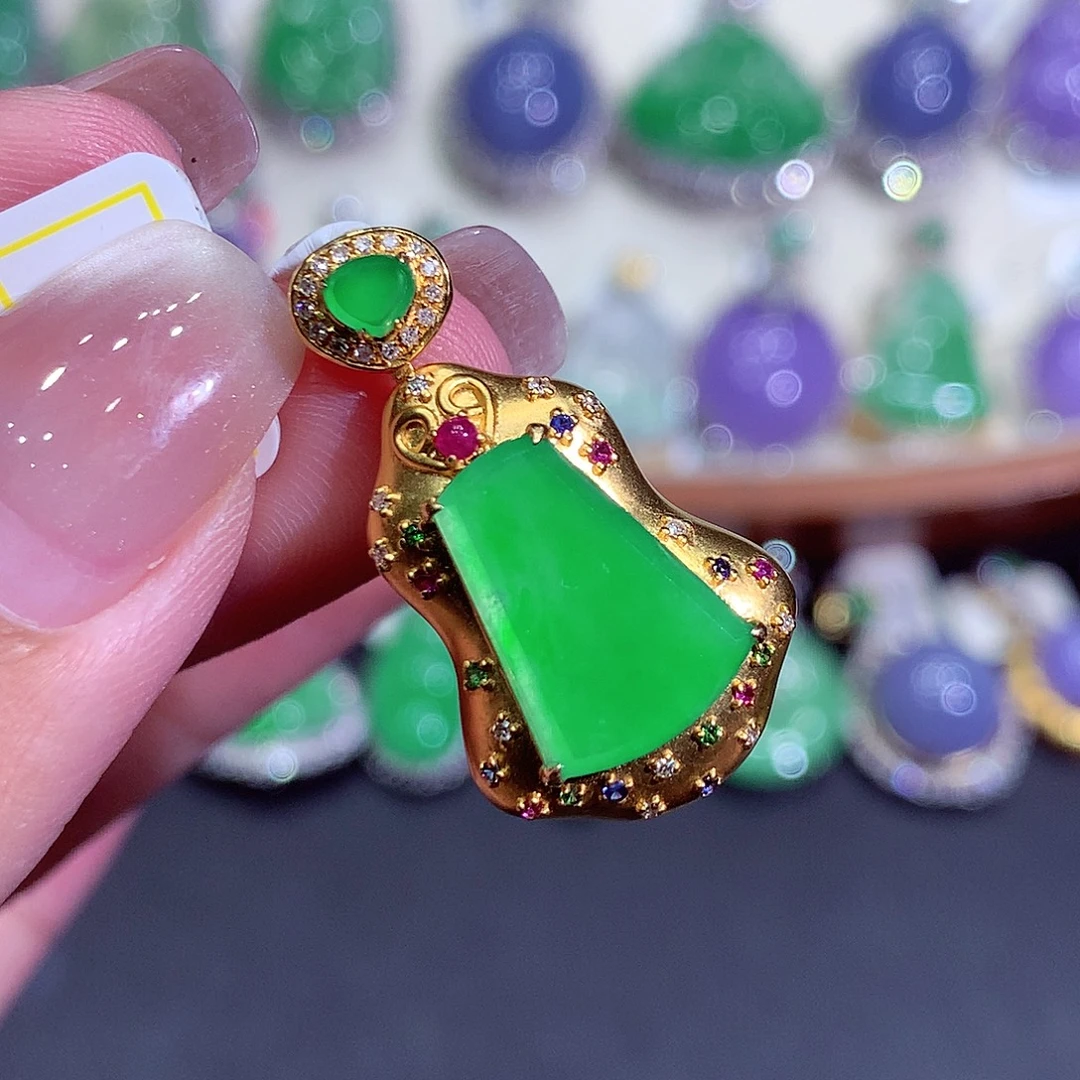 翡翠18K金镶嵌吊坠(不含链)