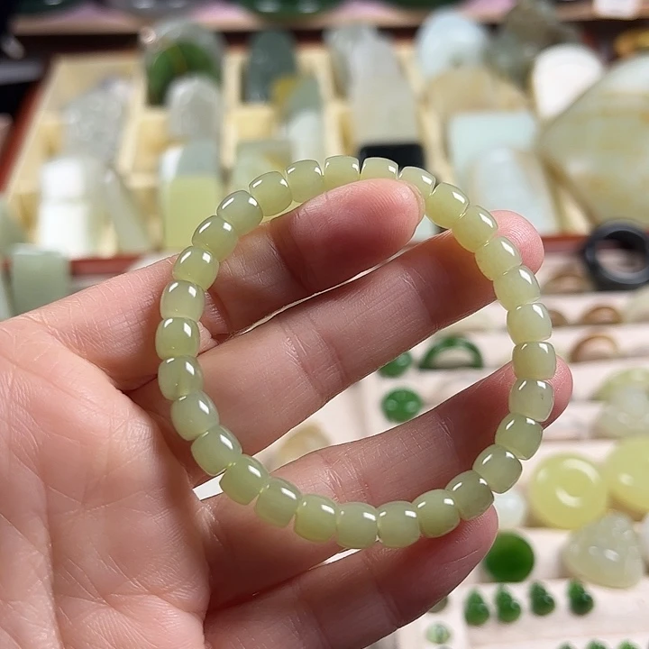 和田玉（糖玉）未镶嵌颈饰