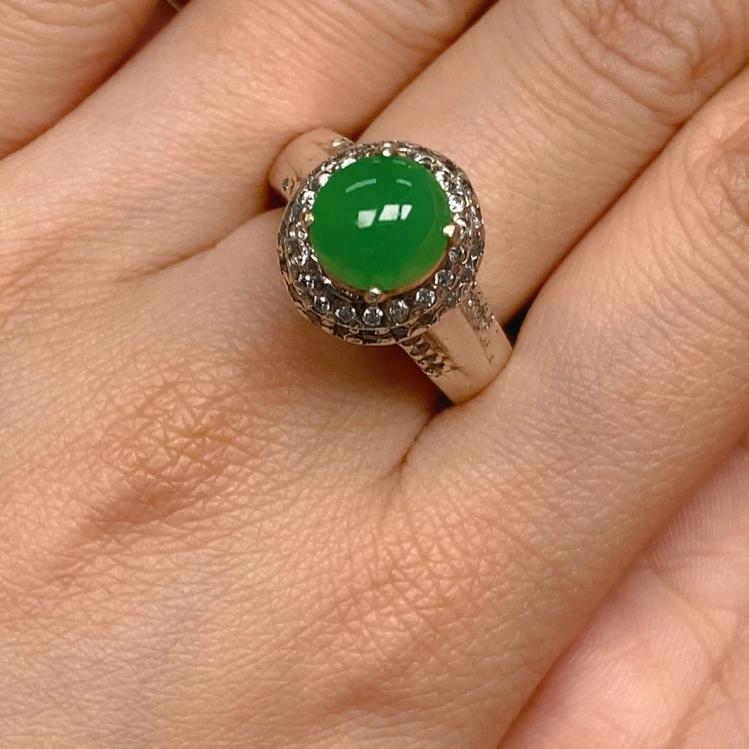 翡翠戒指未镶嵌翡翠