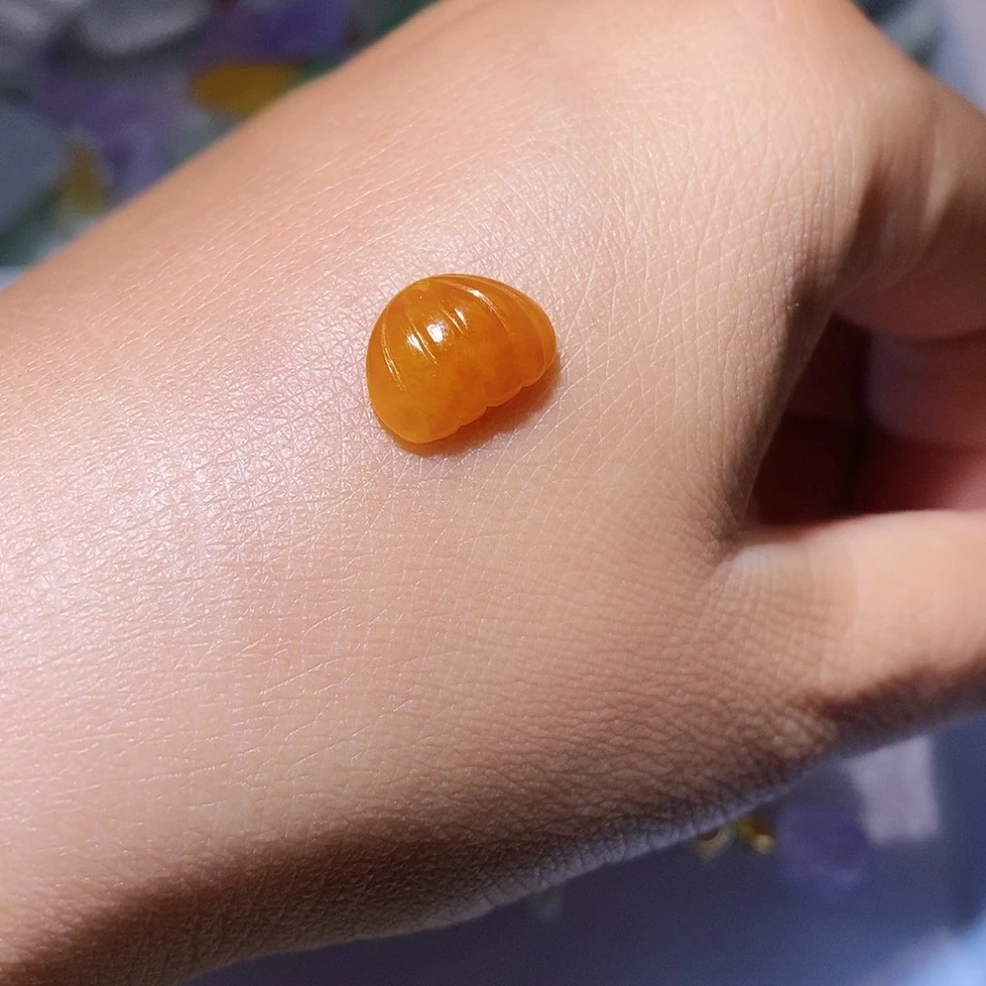 翡翠未镶嵌吊坠(不含链)2047