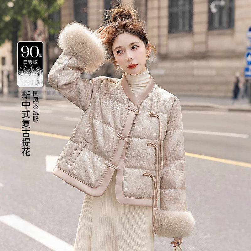 丝柏舍2025冬季新女装优雅单排扣正肩短宽松90绒羽绒服S54B2564Y