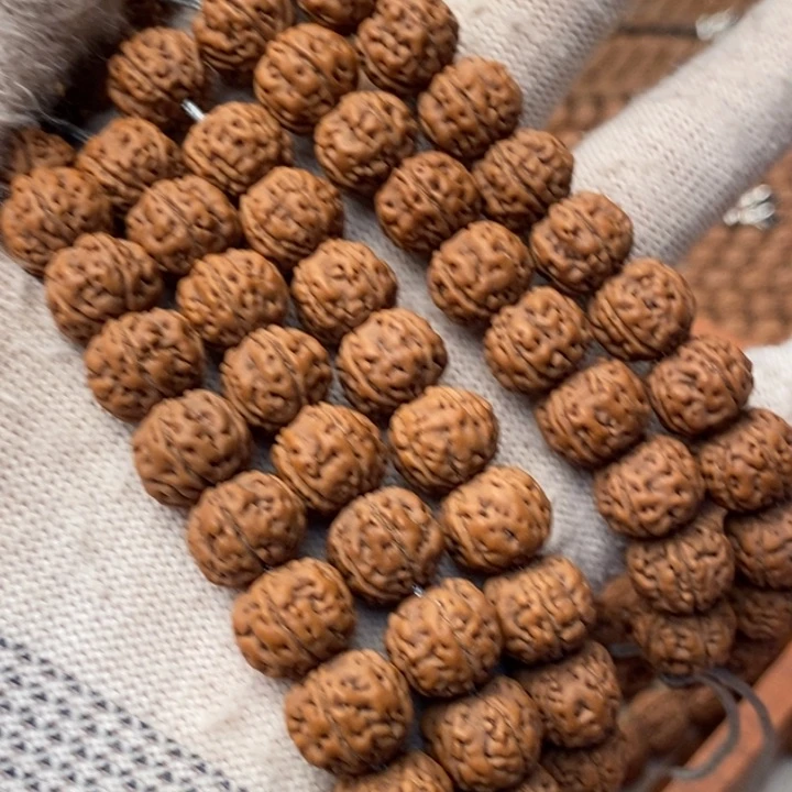 【闪购商品】金刚菩提吊坠陆**境纯血老树王108