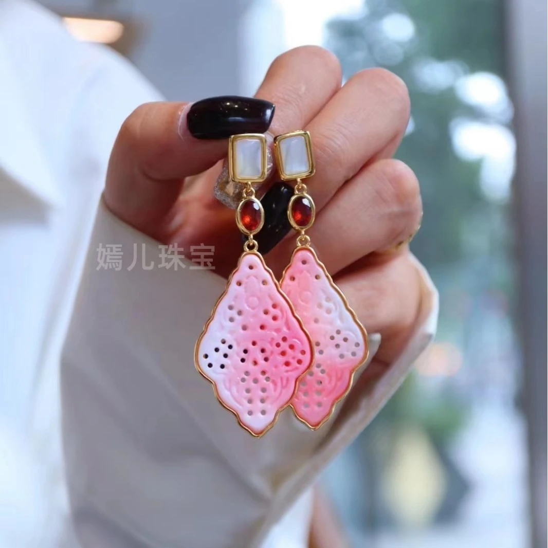 铜合金贝壳耳饰 爱妃原创【新品】天然镂空皇后螺白贝耳钉S23