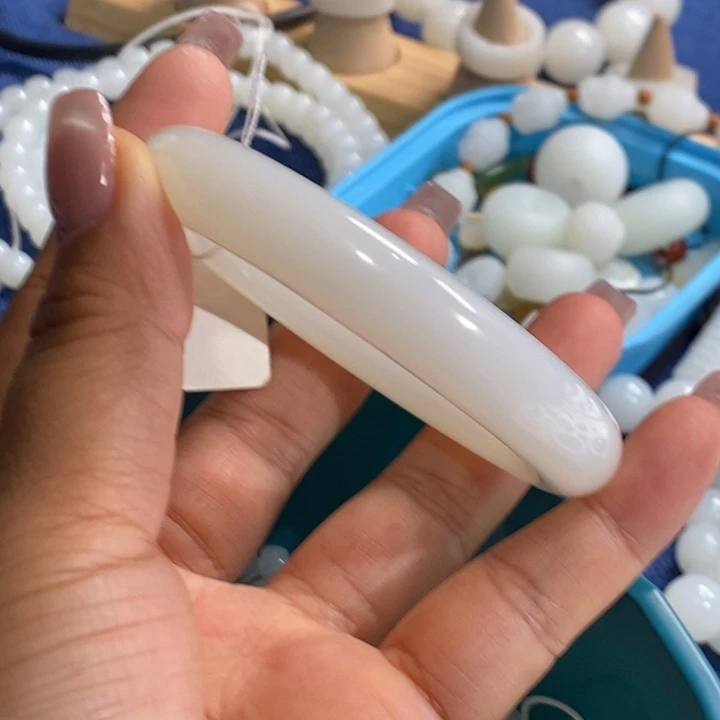 和田玉未镶嵌手链a**儿