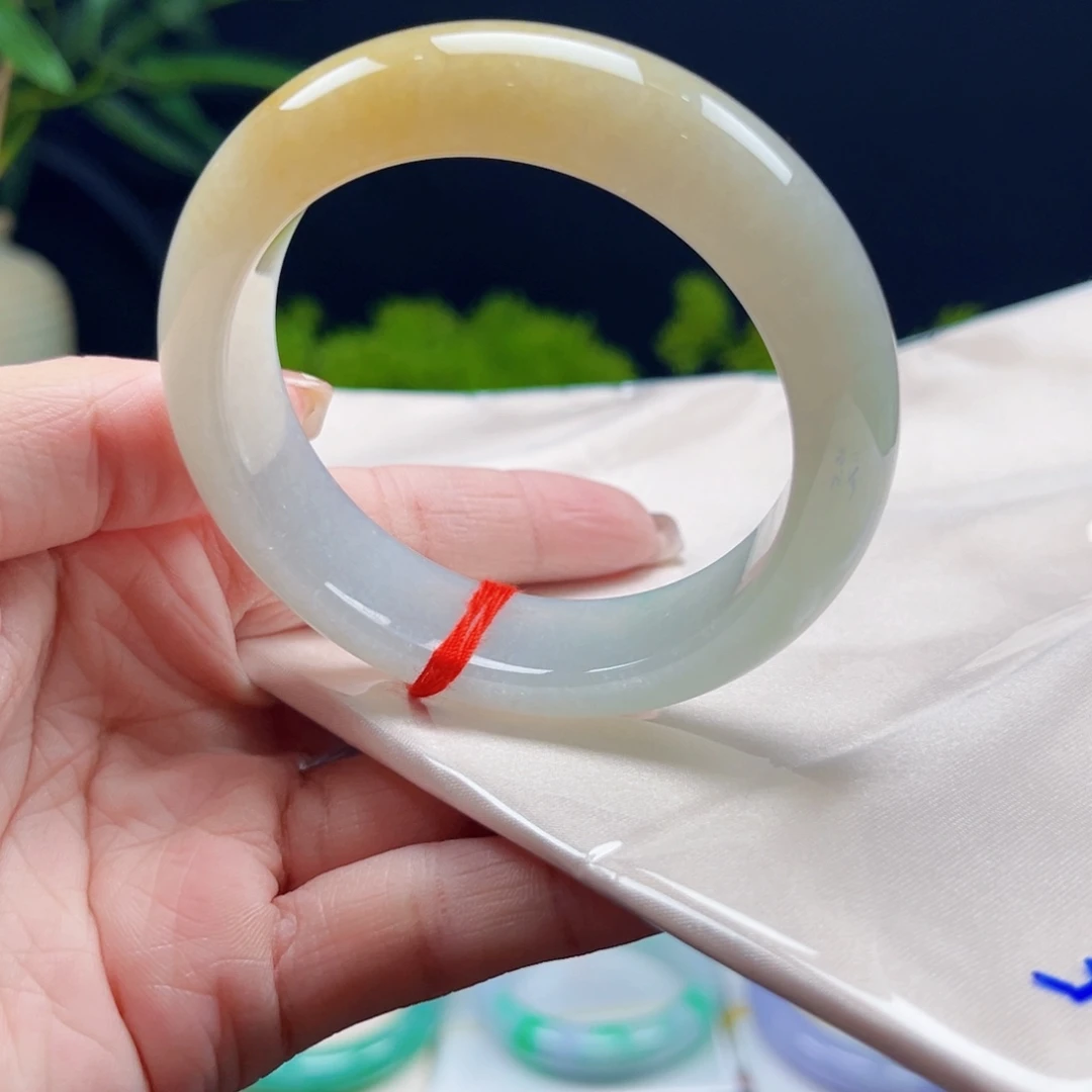 翡翠未镶嵌手镯53.5