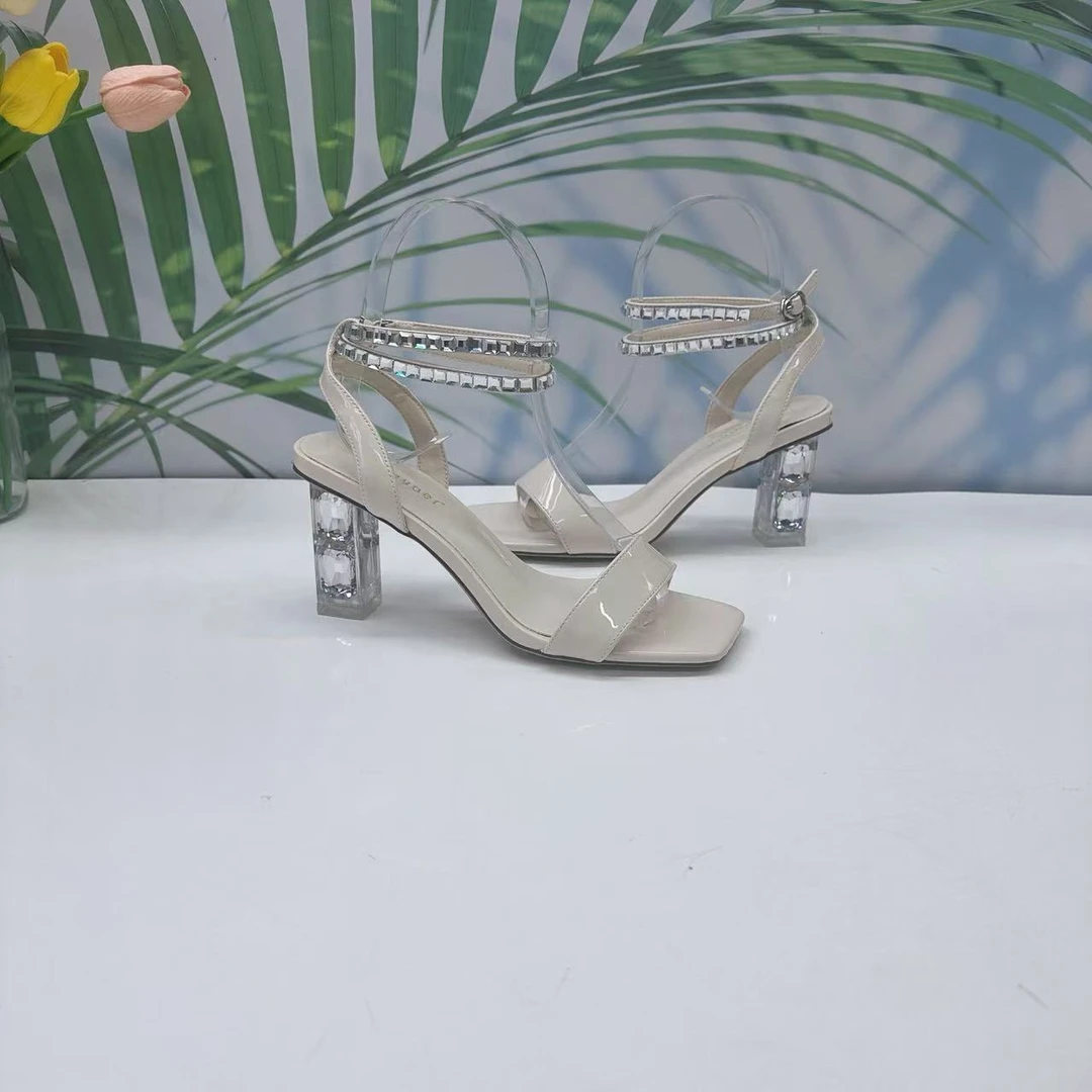 小强家女鞋 芽儿家新款百搭女凉鞋（Y501-1-1 ）（W34AYV2612814）