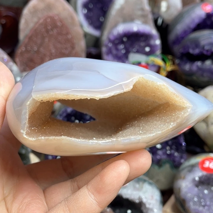 水晶摆件未镶嵌捡漏