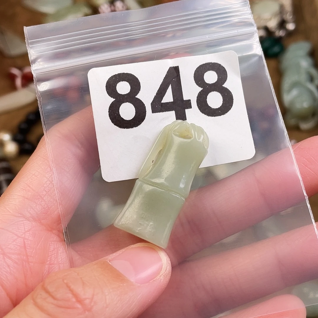 和田玉（糖玉）未镶嵌颈饰