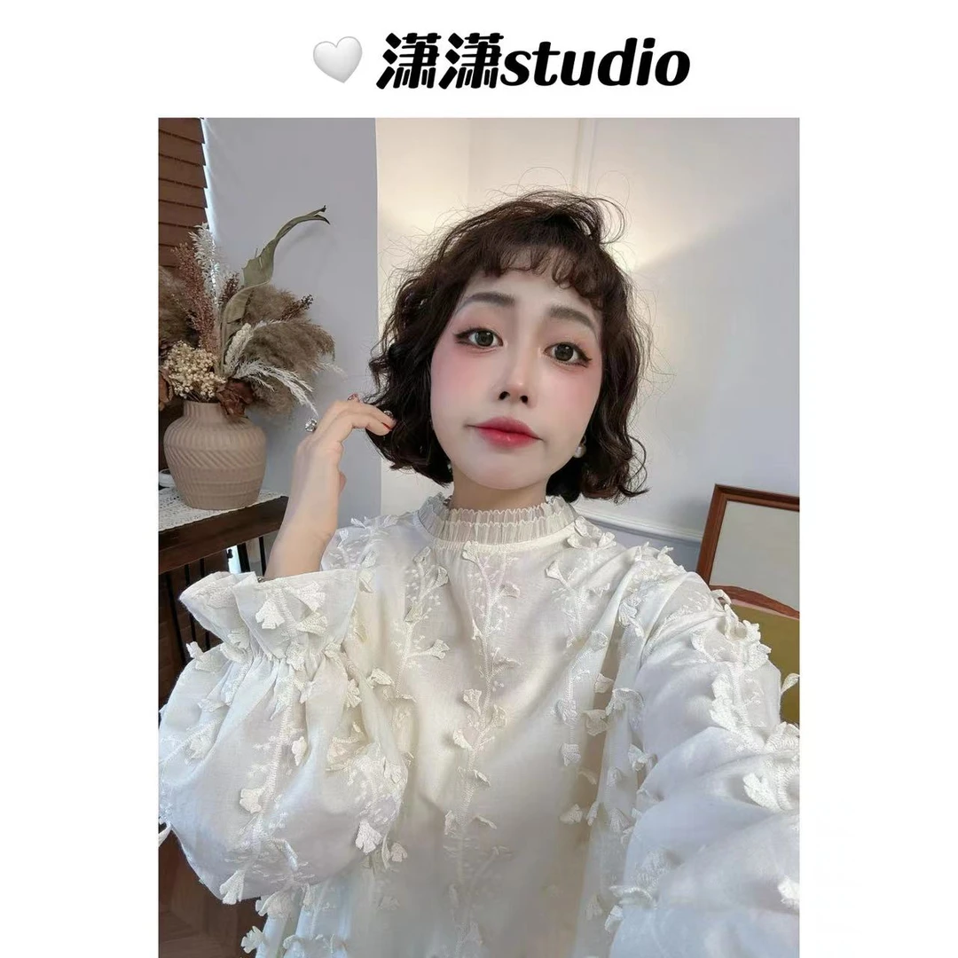 【人间仙子】潇潇面料立体刺绣花朵花边领泡泡袖韩系衬衣XS2323