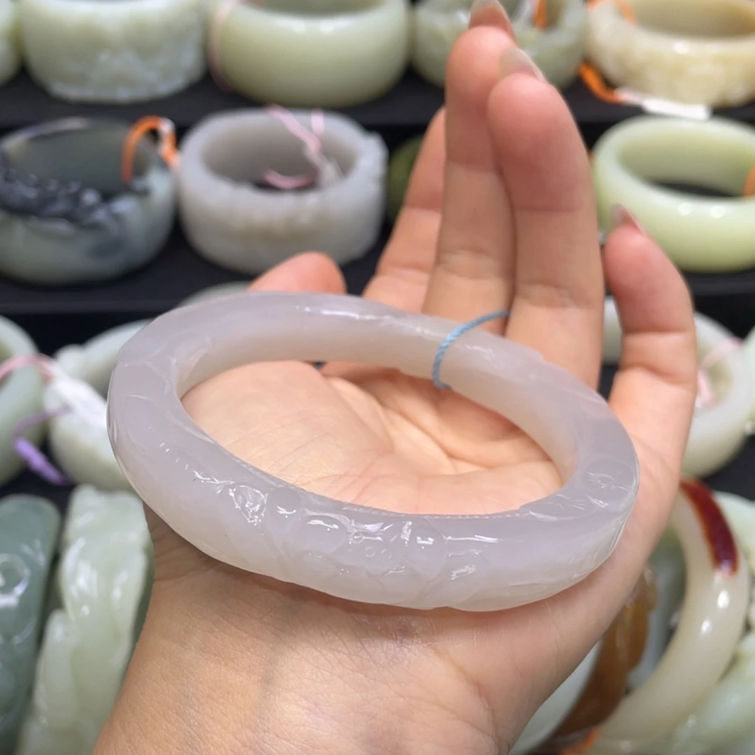 和田玉手镯未镶嵌43