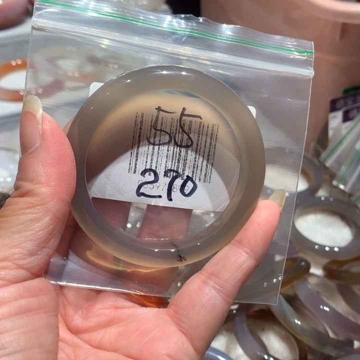 玛瑙/玉髓手镯未镶嵌55