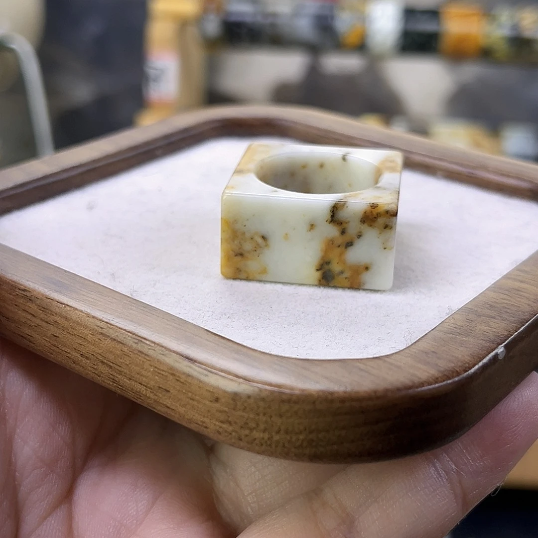 岫玉未镶嵌戒指18.48