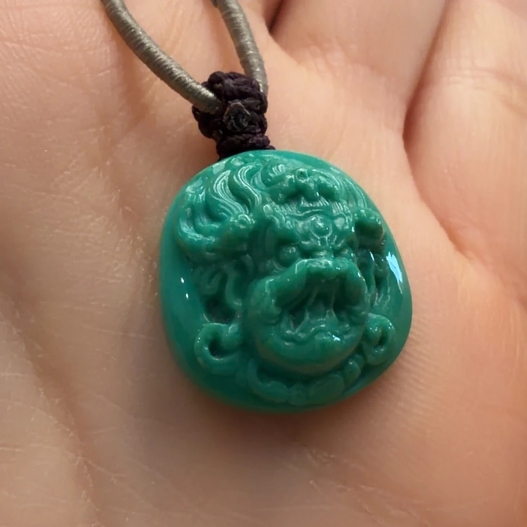 绿松石未镶嵌颈饰