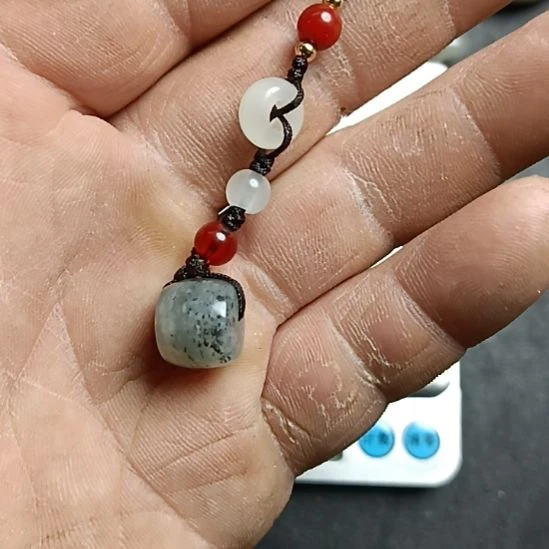 和田玉未镶嵌车挂