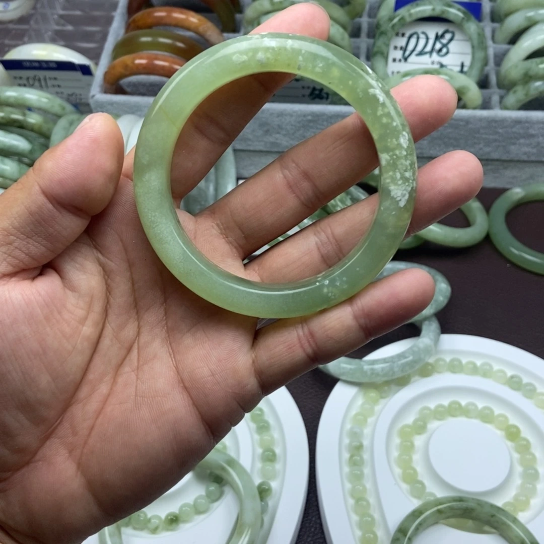 海***善蛇纹石玉未镶嵌手镯