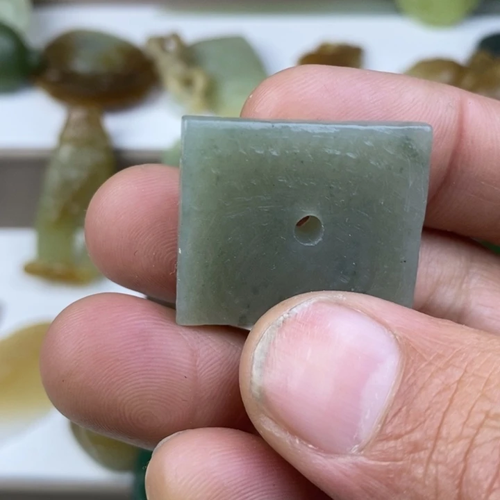 和田玉（糖玉）未镶嵌颈饰