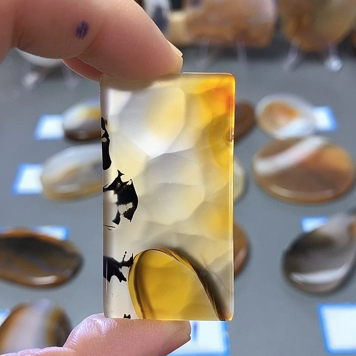 玛瑙/玉髓未镶嵌珠宝半成品