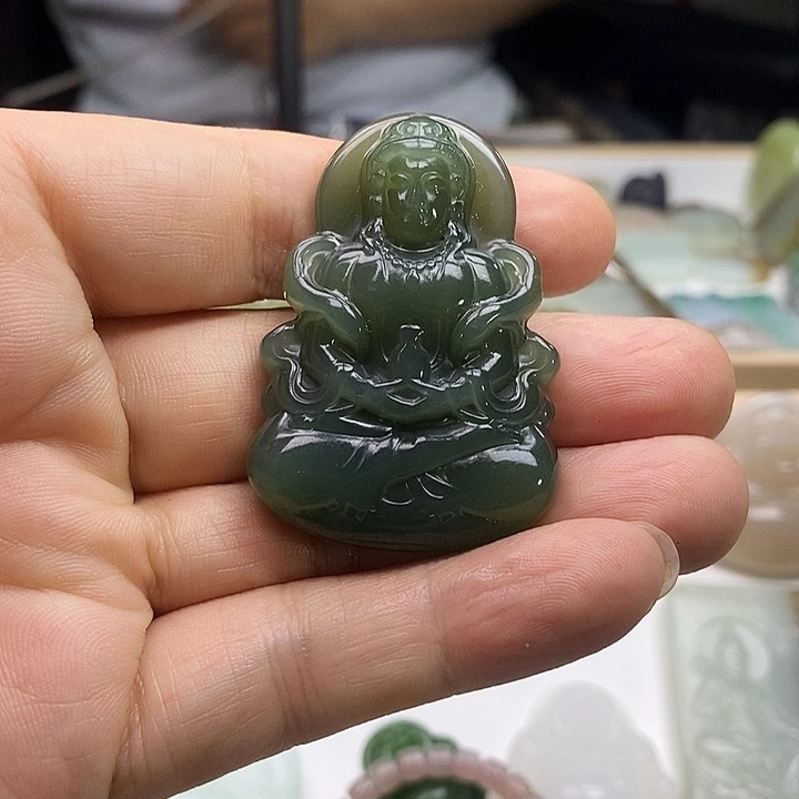 和田玉未镶嵌颈饰