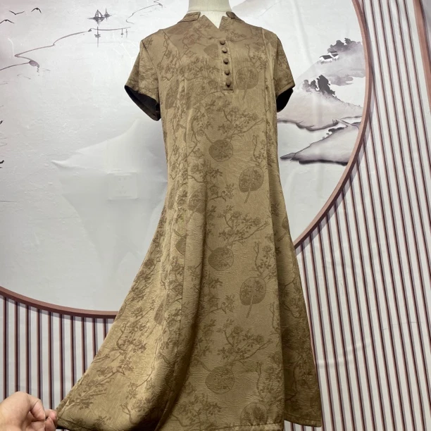 9998 洋气妈妈夏装短袖裙子夏季新款提花V领收腰显瘦中长款连衣裙