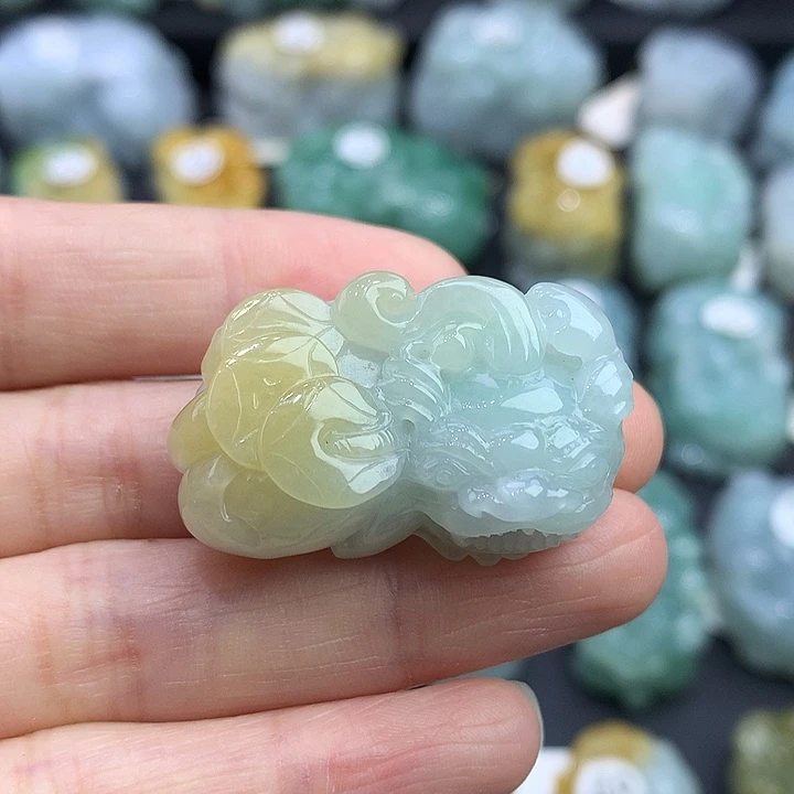 翡翠未镶嵌颈饰天然缅甸翡翠貔貅吊坠