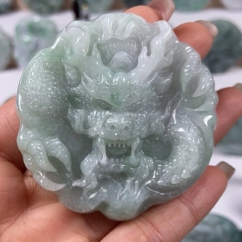 翡翠颈饰未镶嵌大龙福利