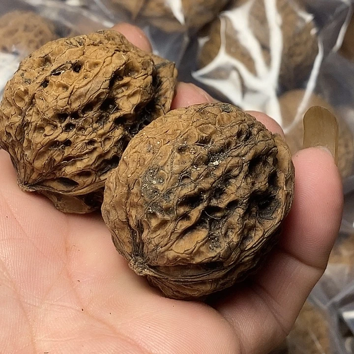 把件文玩核桃云南铁核桃3