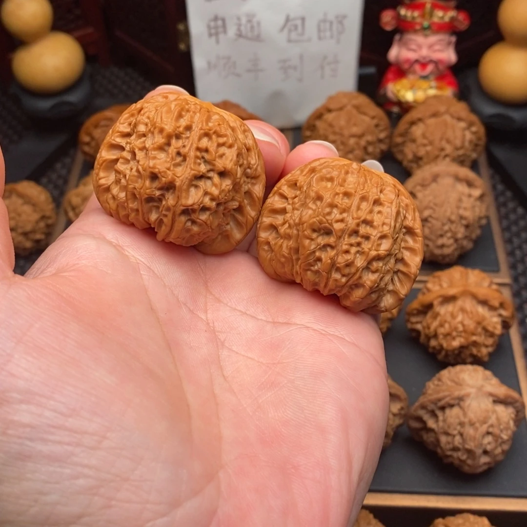 文玩核桃把件边肚41尺血麒麟