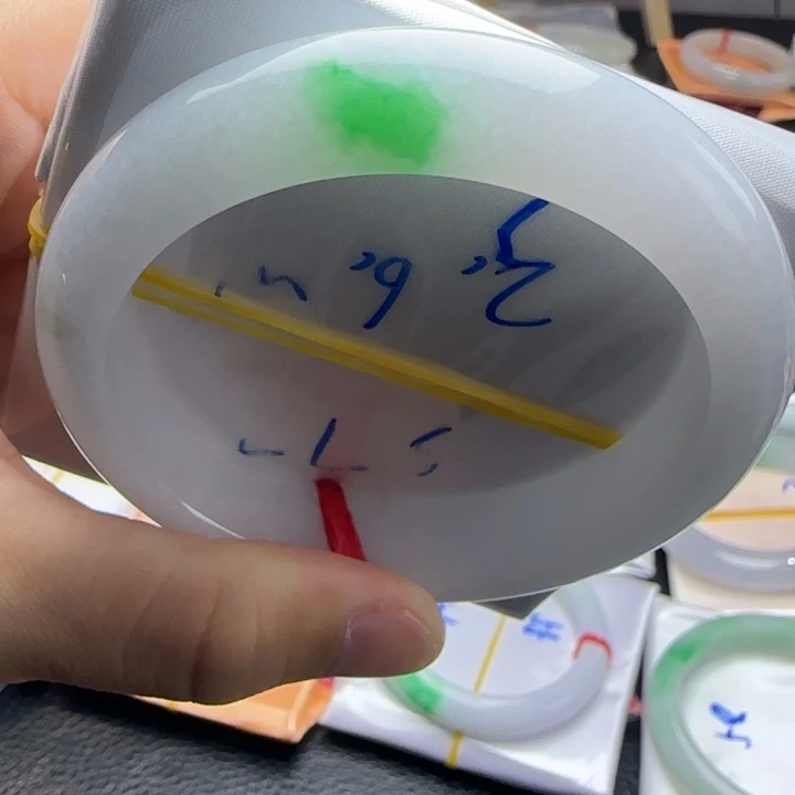 未镶嵌手镯翡翠翡翠手镯