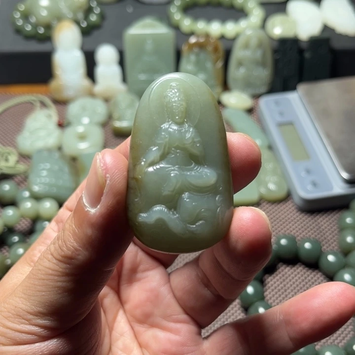 未镶嵌和田玉（糖玉）挂件飞*