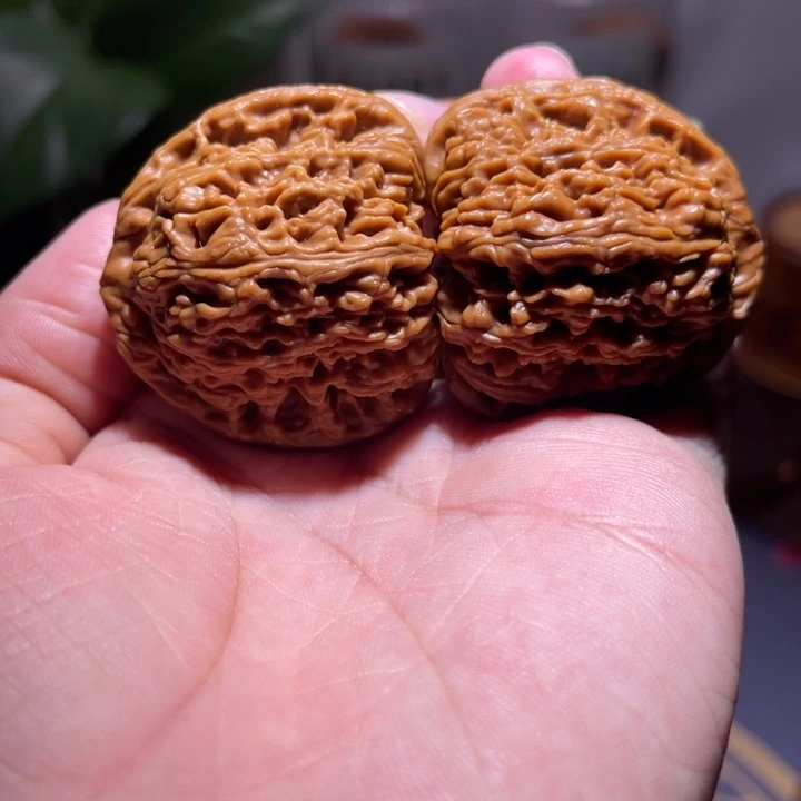 桃核吊坠                   40.5尺g