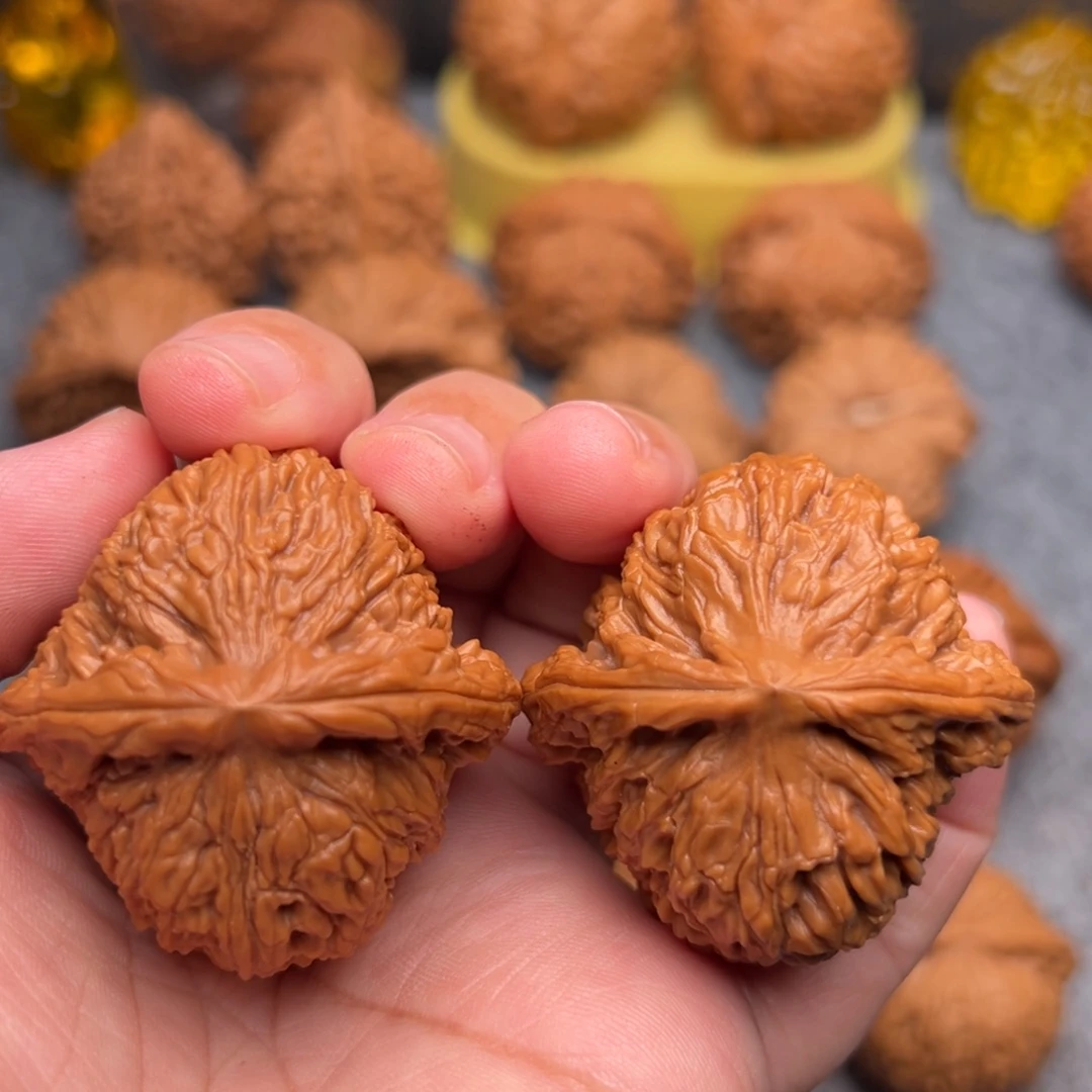 文玩核桃把件你**姐42全南疆