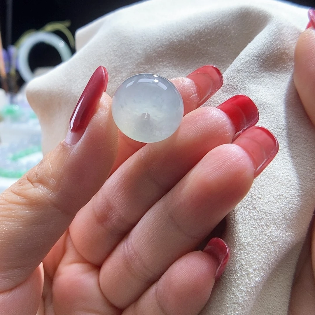 翡翠未镶嵌颈饰肥扣