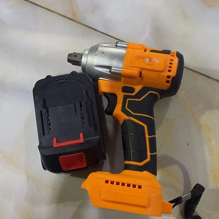 21V无刷扳手一机一电一充