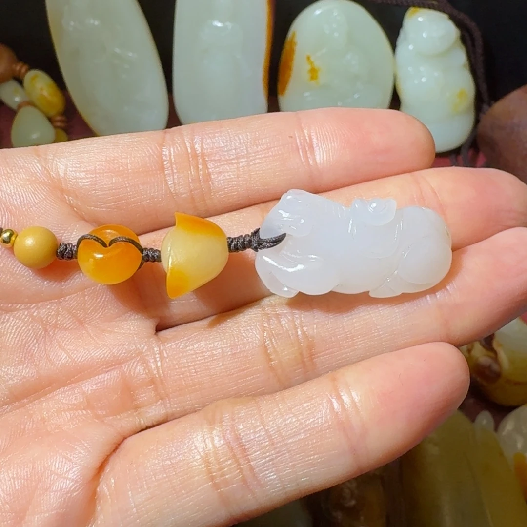 和田玉未镶嵌挂件