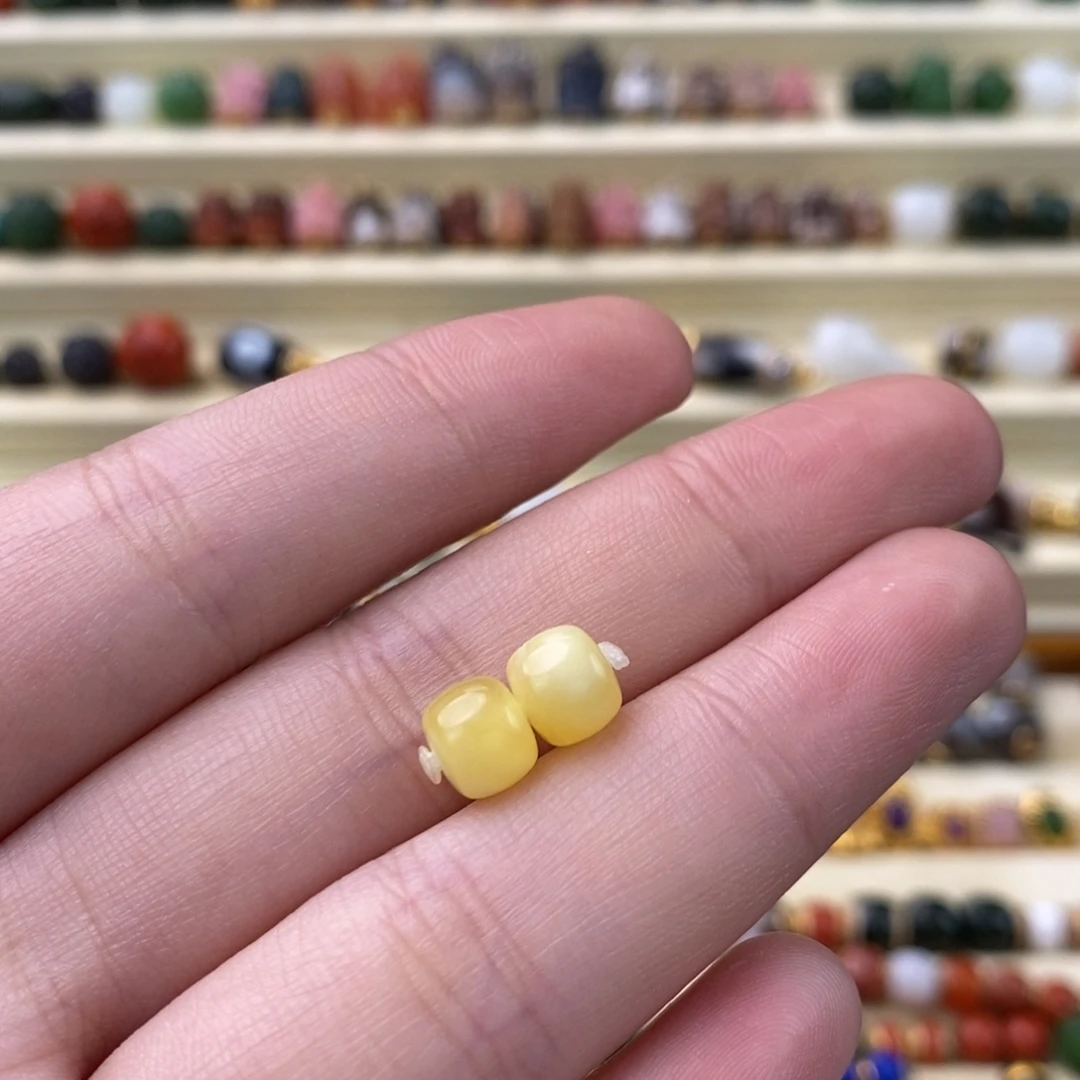 蜜蜡未镶嵌颈饰对珠